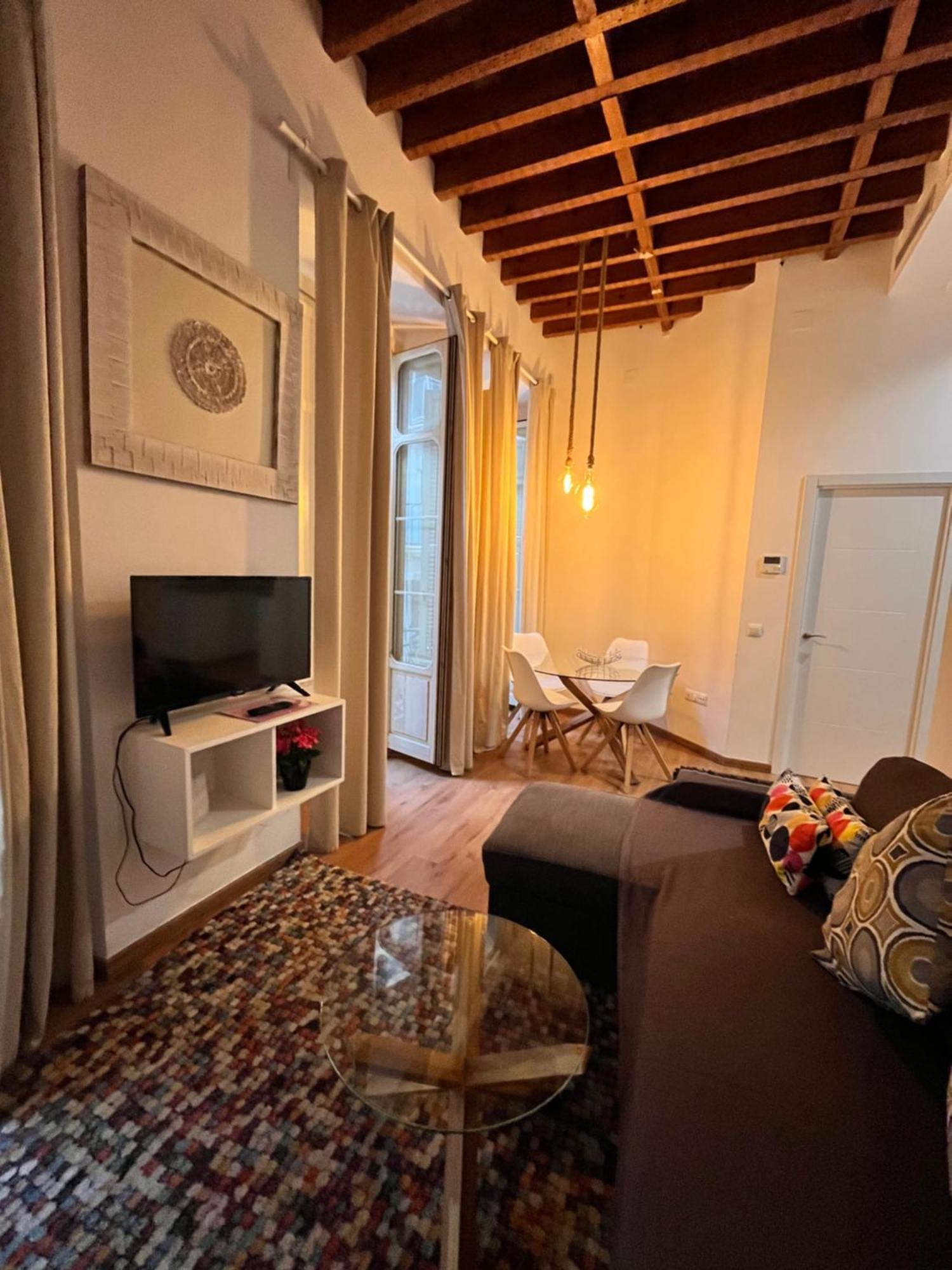 Homeabroad - Deluxe Larios Center Apartamento *